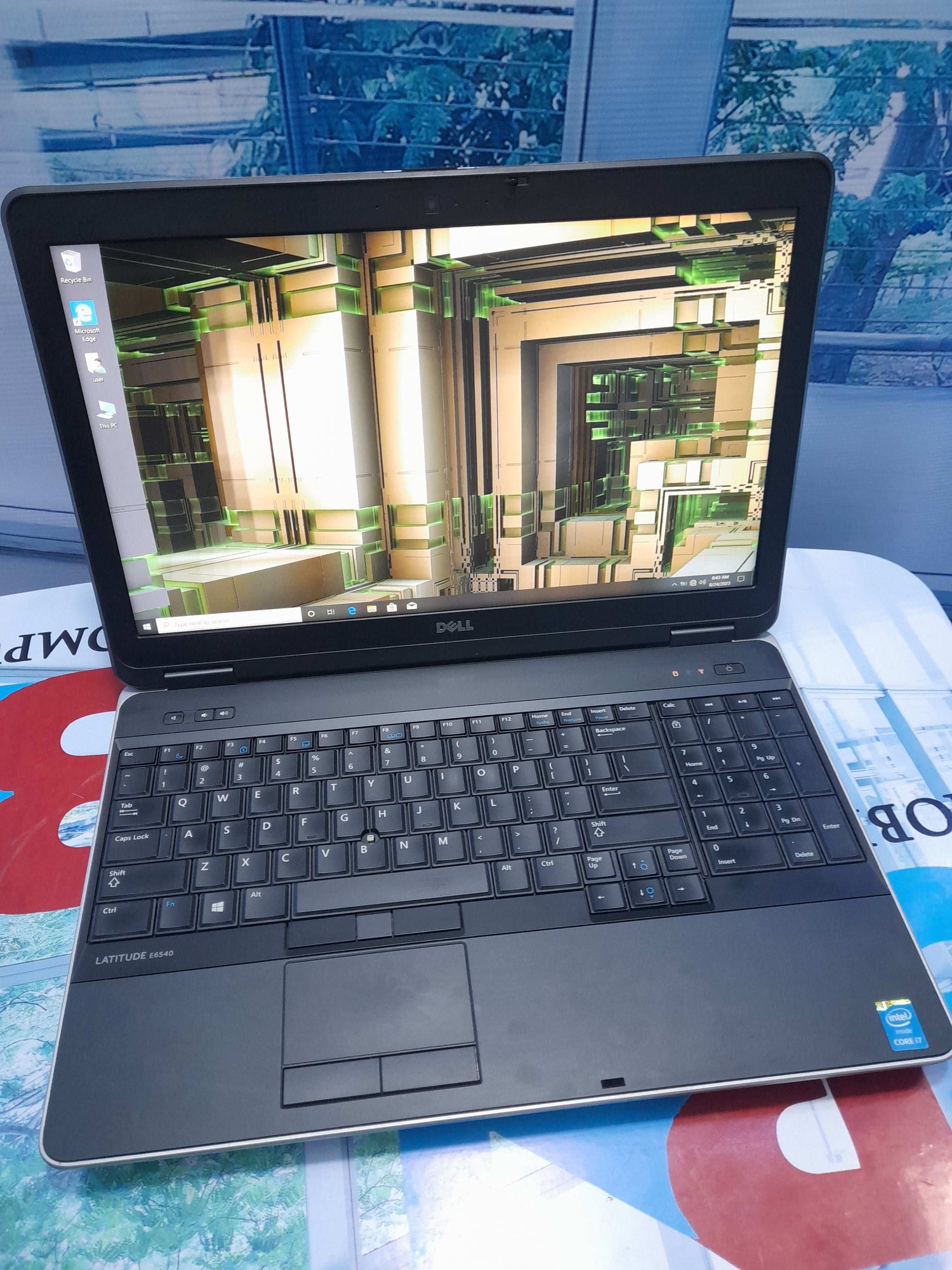 Dell Latitude E6540 2G Dedicated graphic intel core i7 500GB HDD 8G Ram