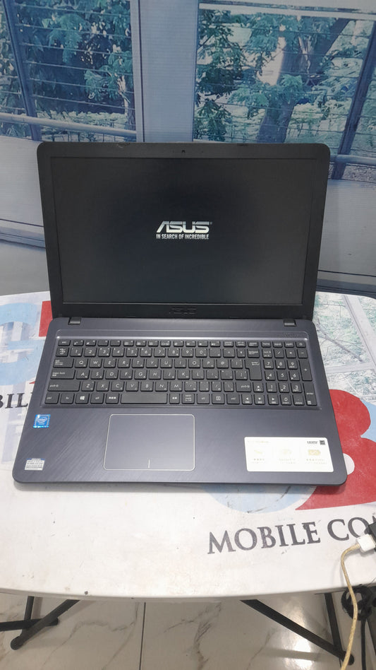 Asus Vivobook -4th Gen. Intel celeron 320G HDD 4G RAM 15.6-Inch screen size